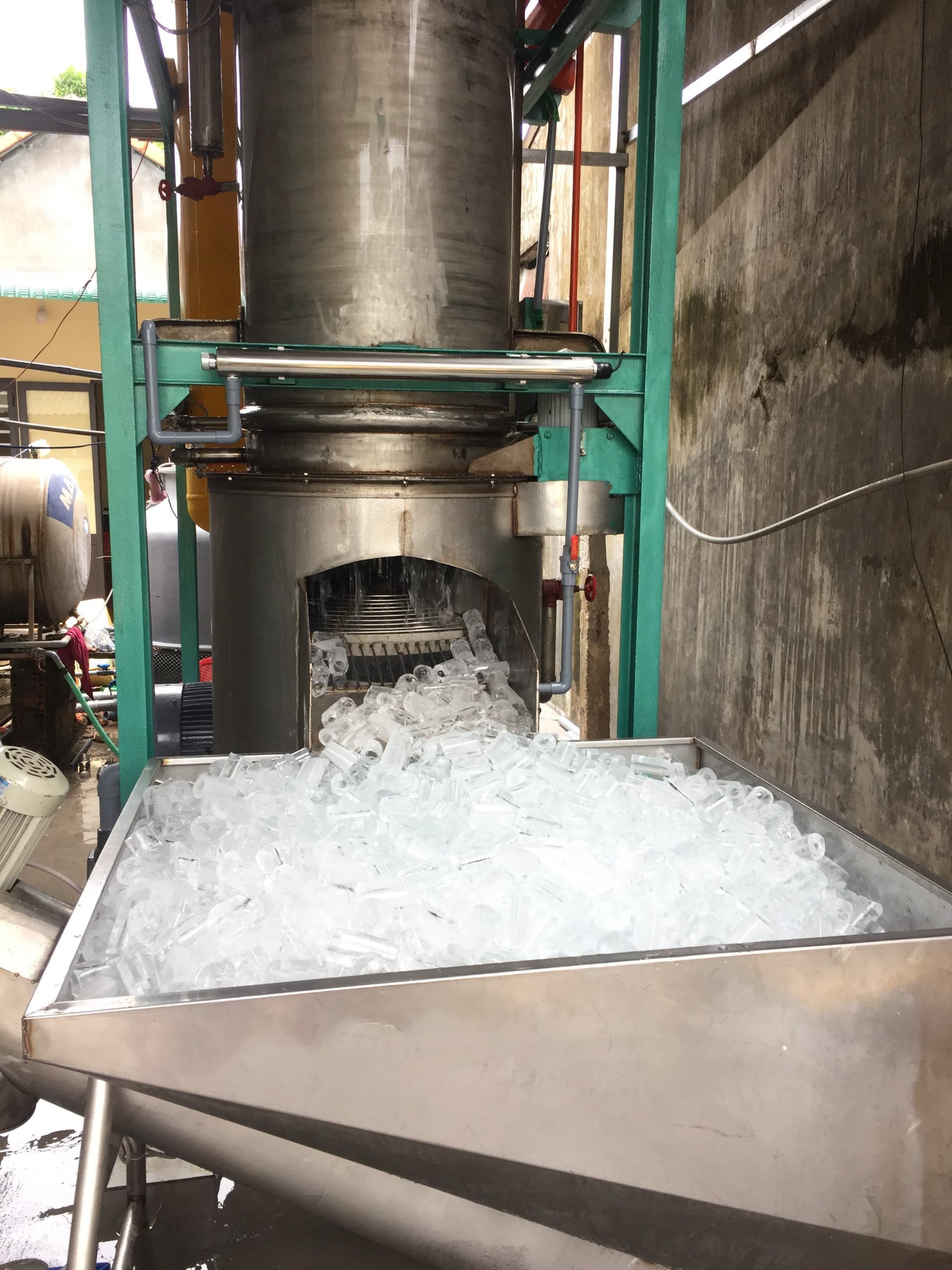 Hướng Dẫn 5 Cách Tự Làm Đá Trong Suốt Lâu Tan Tại Quán 10 Máy làm đá viên loại nhỏ được bán ở đâu là uy tín trên thị trường?