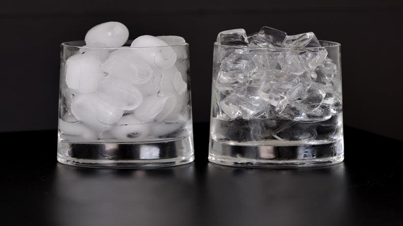 Nước Đá Tinh Khiết Là Gì Phân Biệt Đá Sạch Và Đá Bẩn 8 Mách bạn cách nhận biết nước đá tinh khiết cực dễ